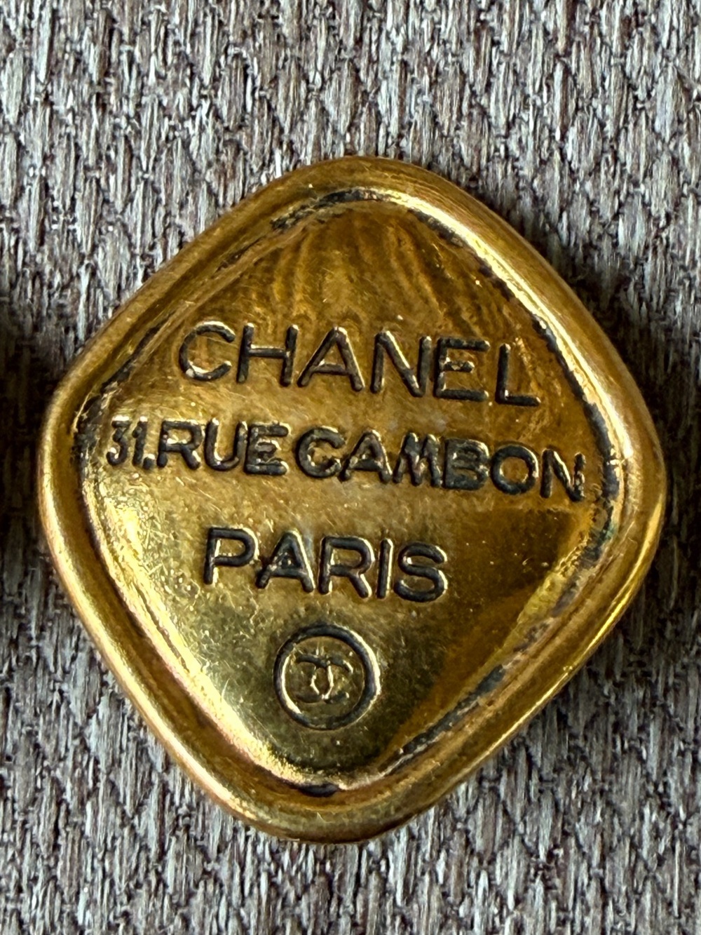 CHANEL Vintage 31 Rue Cambon Clip-On Earrings - Picture 3 of 6